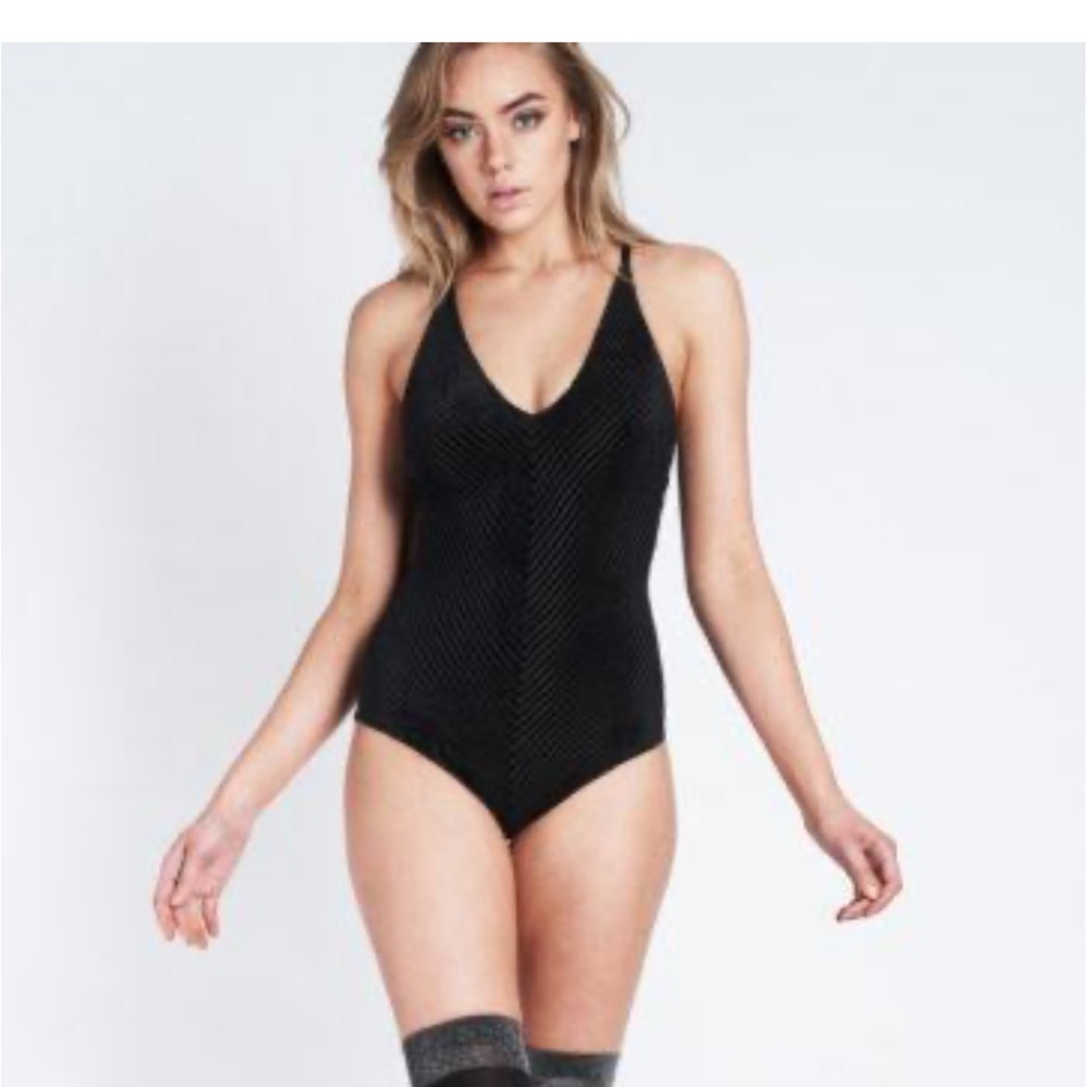 LUNALAE STELLA BODYSUIT BLACK size US6